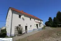 2. Blick auf das Wohnhaus