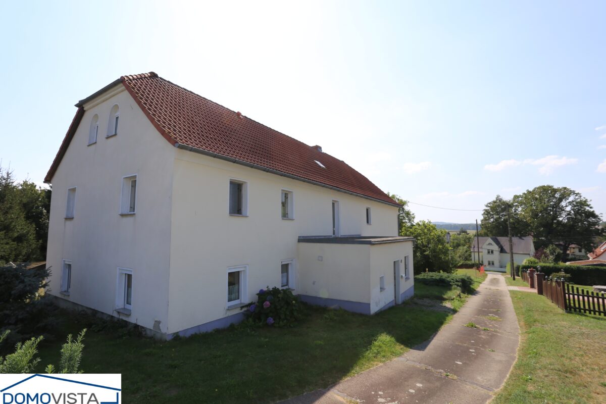 3. Blick auf das Wohnhaus