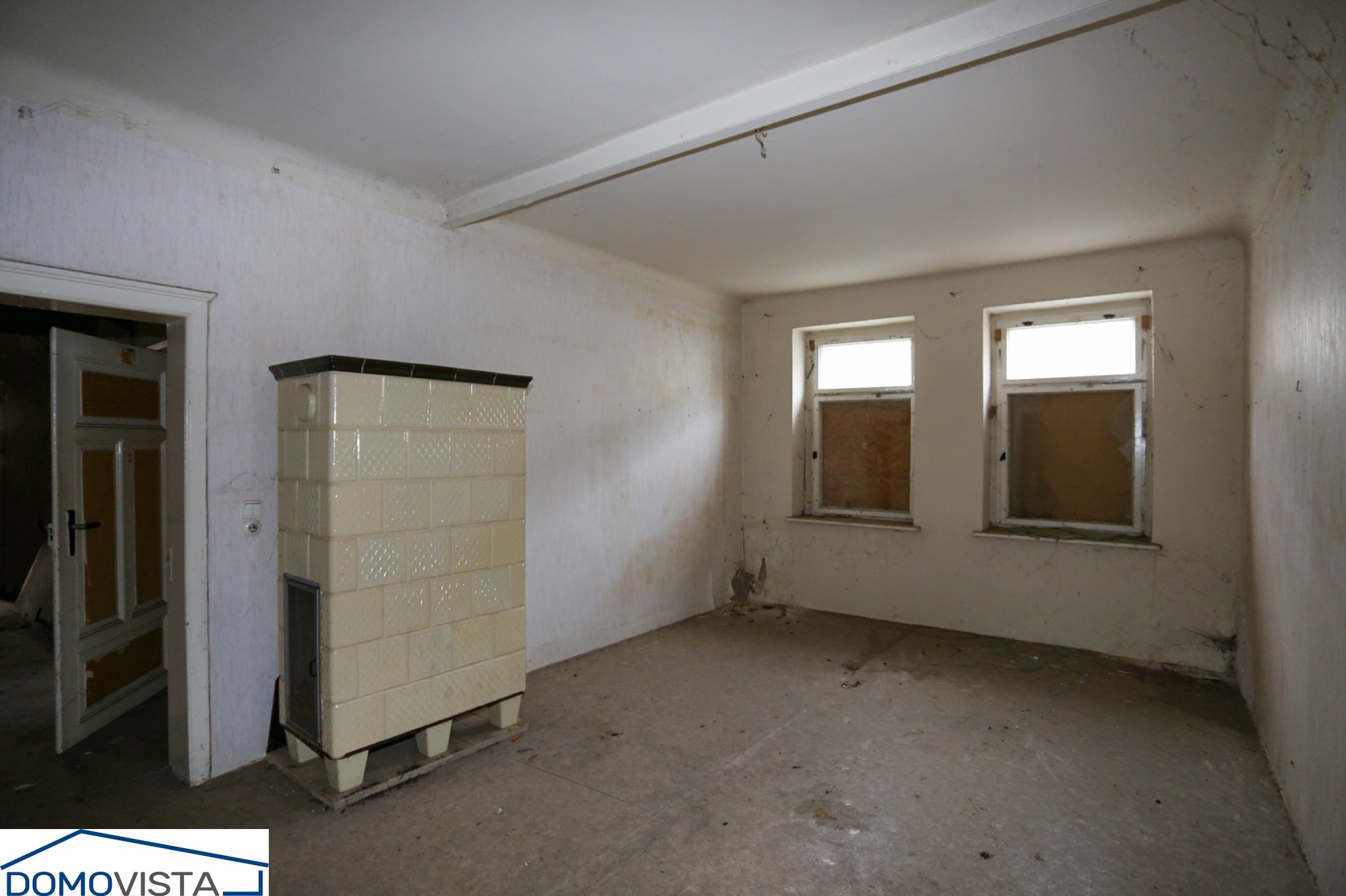 Zimmer mit Ofen