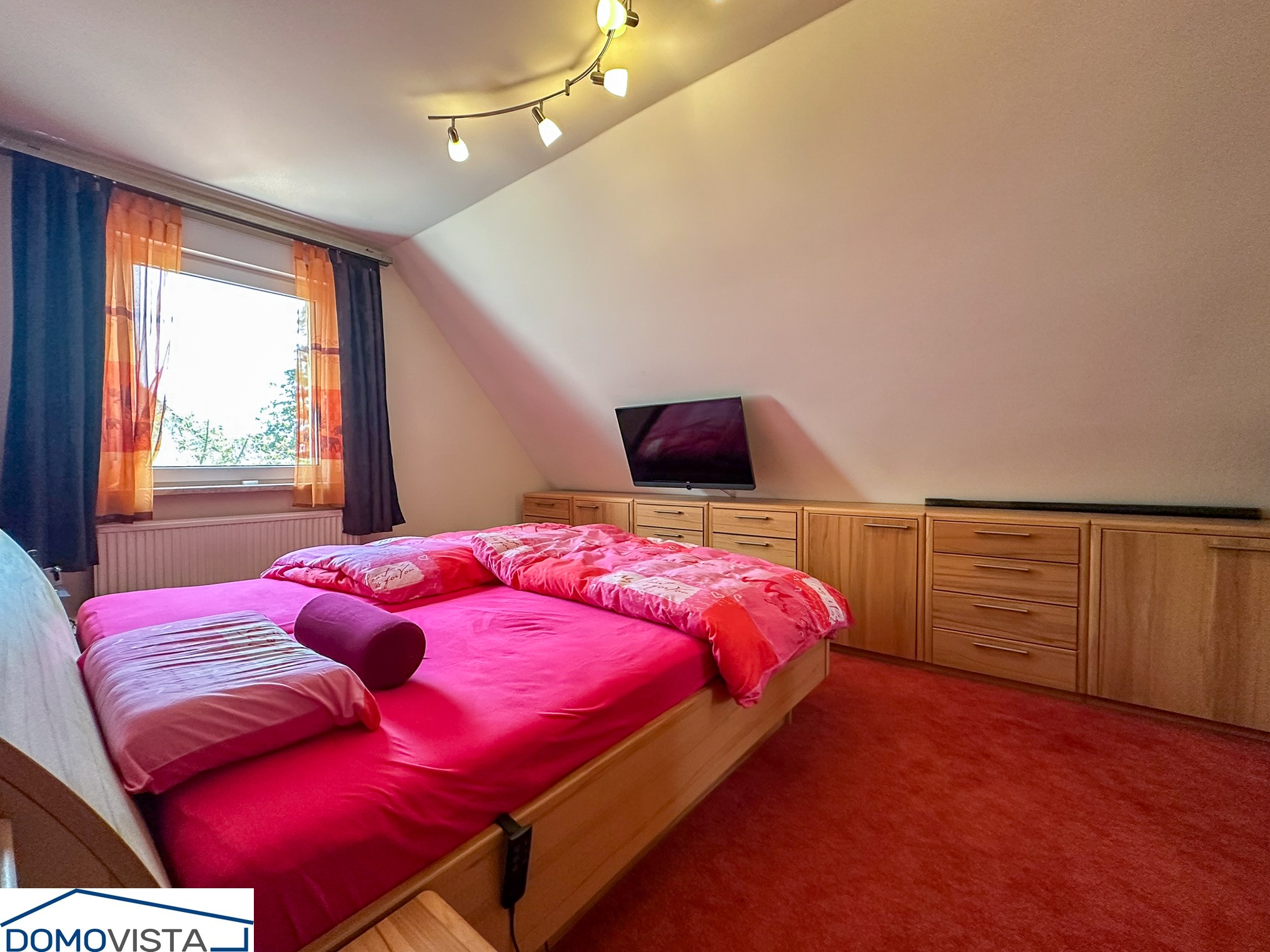 19. 1.OG Schlafzimmer 2