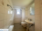 Badezimmer mit Dusche