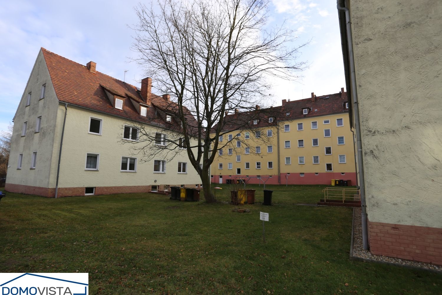 Blick auf die Einsteinstraße 1